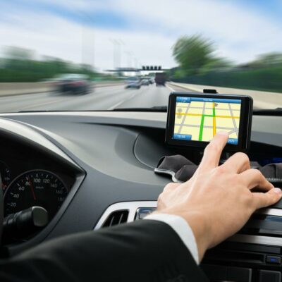 Top 4 GPS devices for your automobile