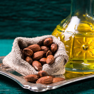 Remedies to cure black spots on lips