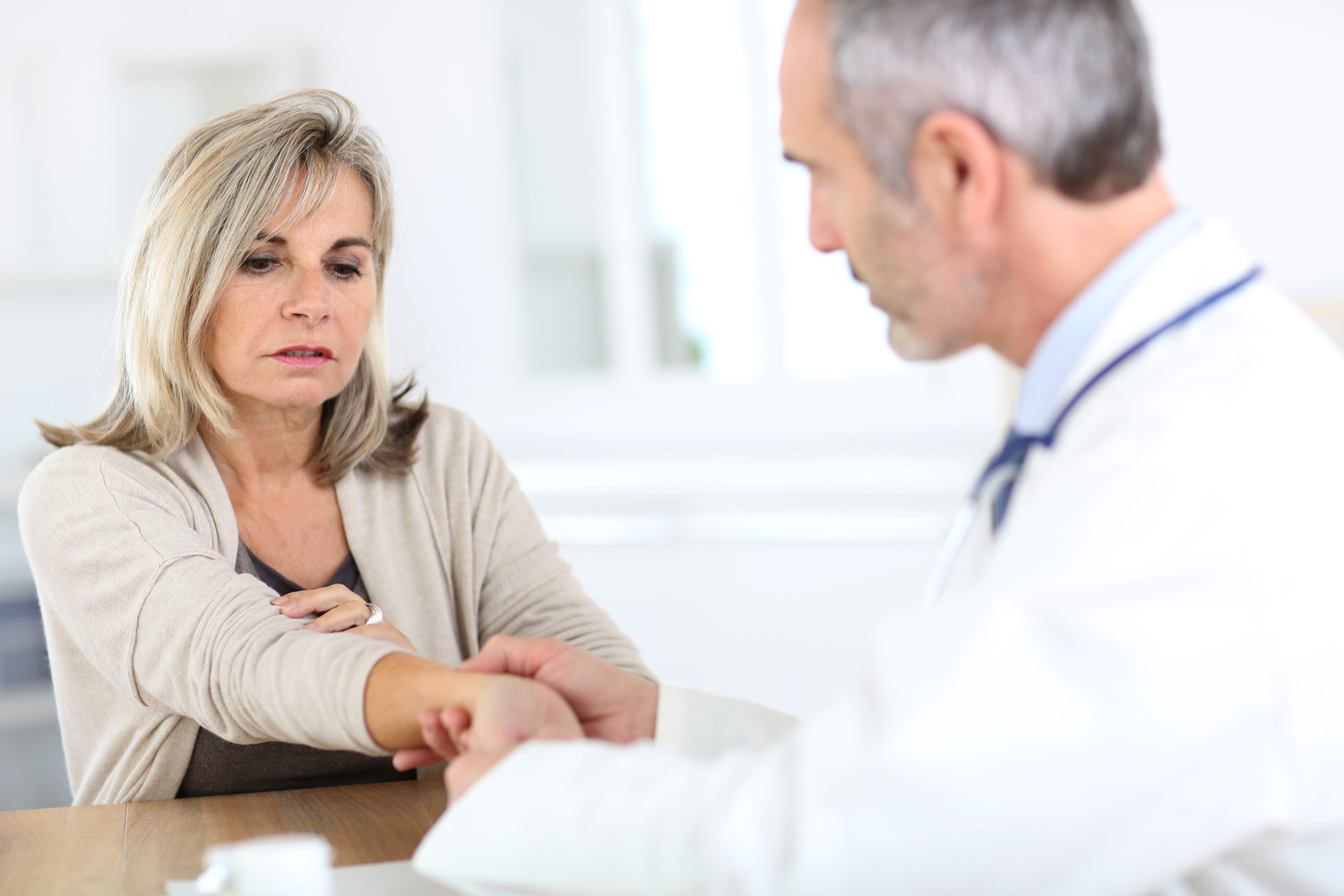 Find out about the various signs of Lyme disease