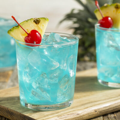 5 Classic Cocktail Recipes Everyone Should Know How to Make